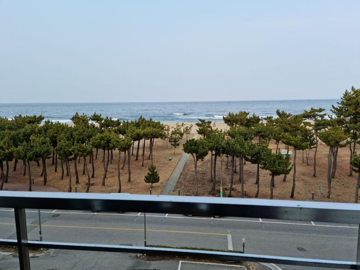 Pine Beach Jangjang Kültér fotó