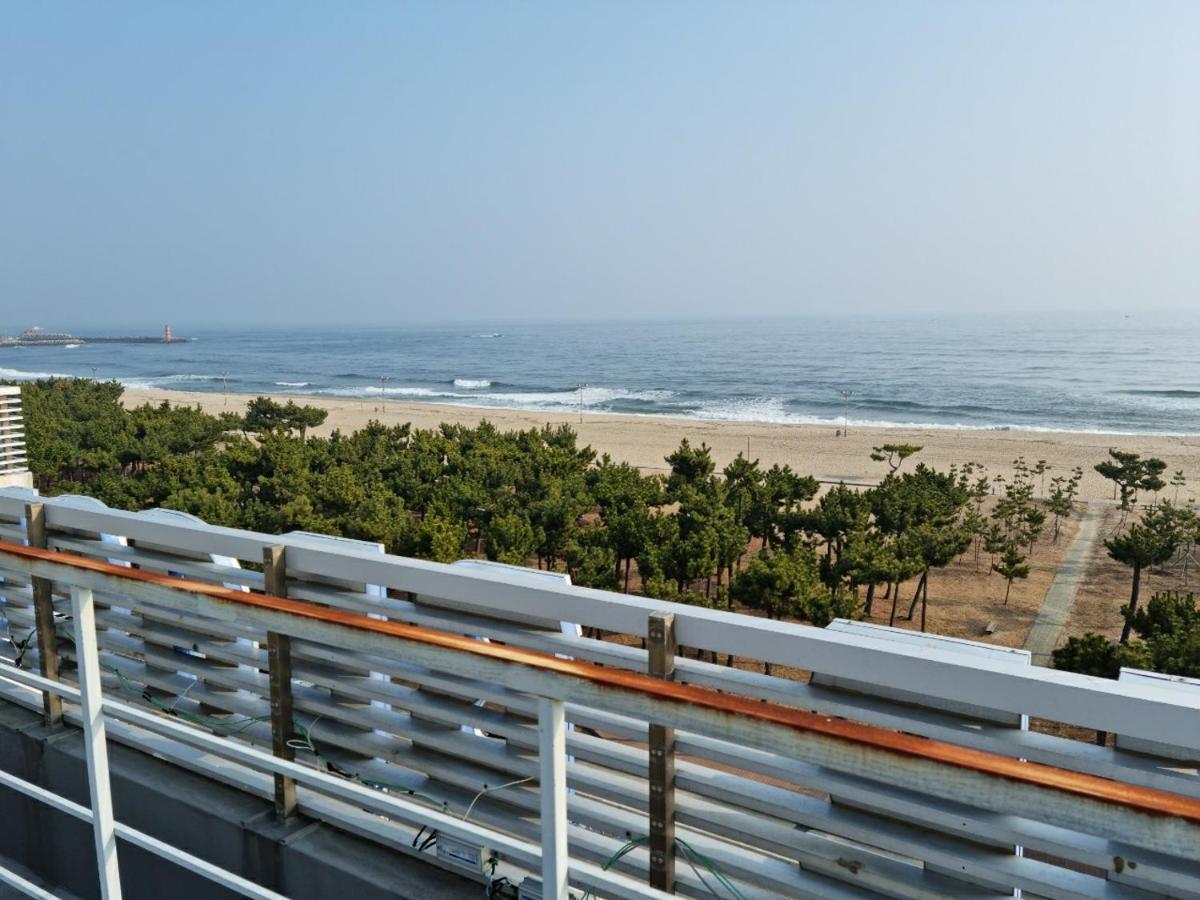 Pine Beach Jangjang Kültér fotó